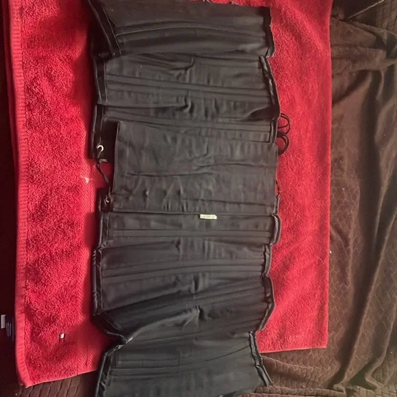 Satin with bone adjustable corset
Size 28” - Picture 3 of 6